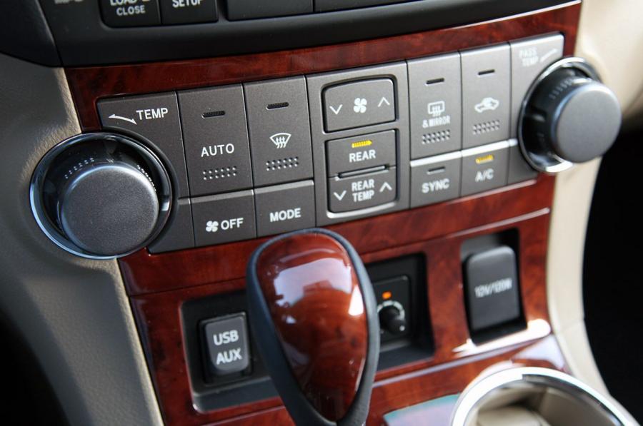  Toyota Highlander 2011 года  (фото 105 из 108)